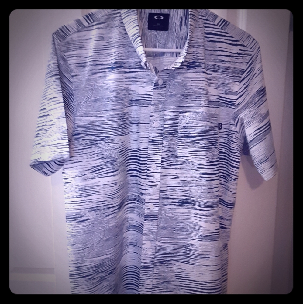 Oakley Shirt